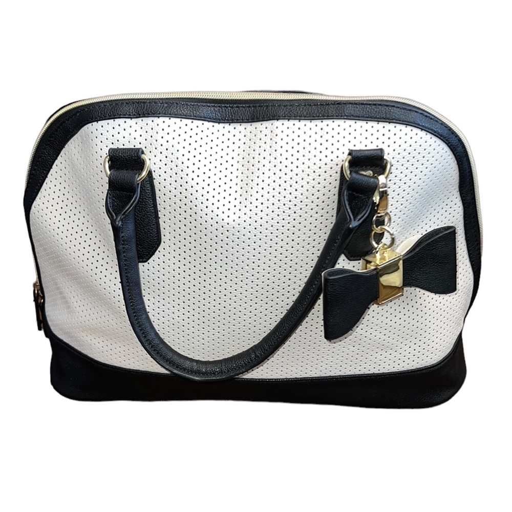 Betsy Johnson Dome Bag - Picture 5 of 16